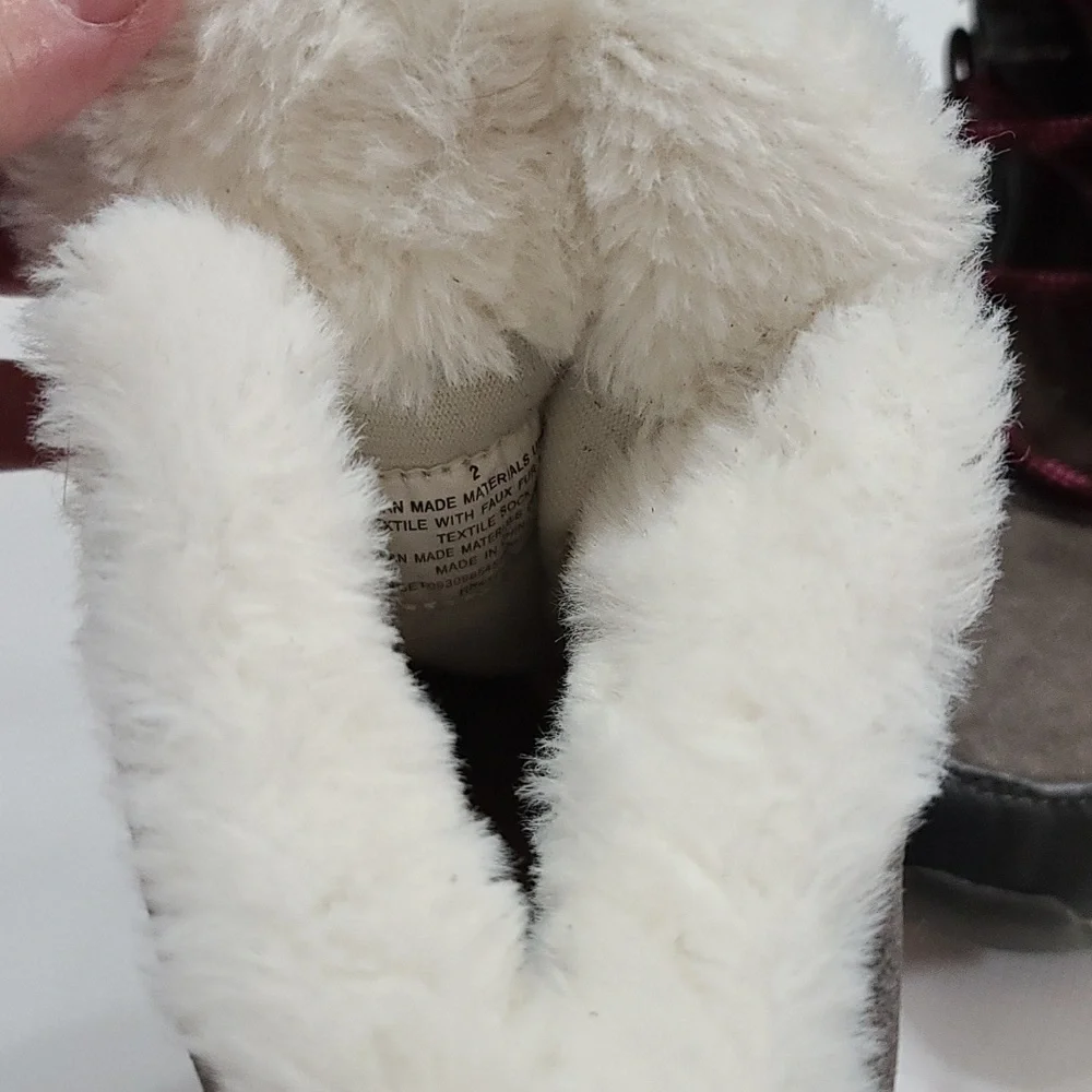 Cat & Jack Girls Winter Snow Boots‎ Gray Burgandy Faux Fur/Suede Sz 2 EUC